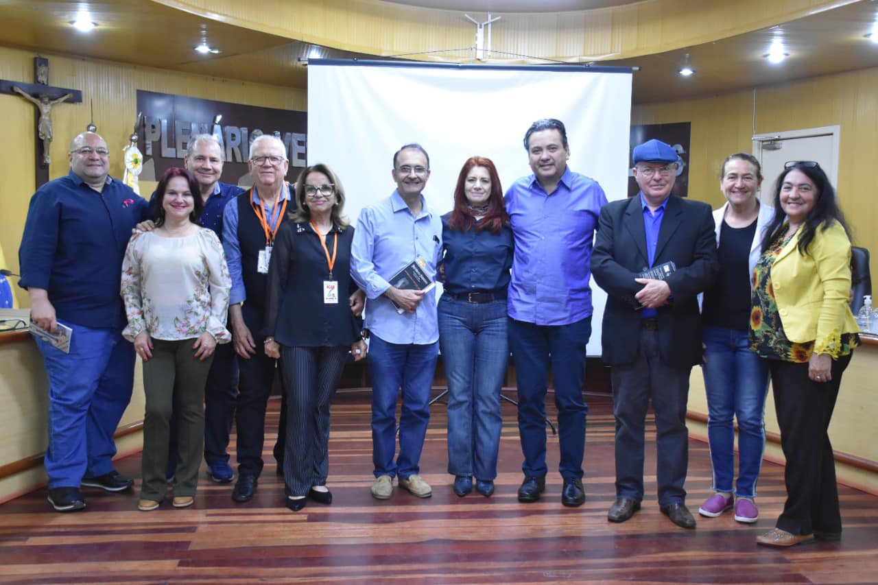 Feira do Livro    ACAM PROMOVE “DIÁLOGOS DE LEITURA” NA CÂMARA MUNICIPAL