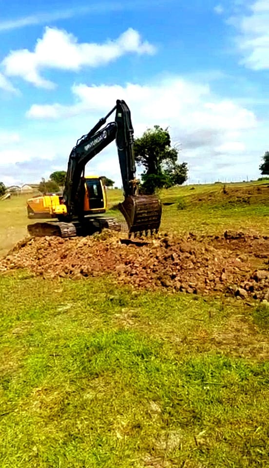 PREFEITURA COMEÇA CONSTRUÇÃO DE 12 AÇUDES NO INTERIOR