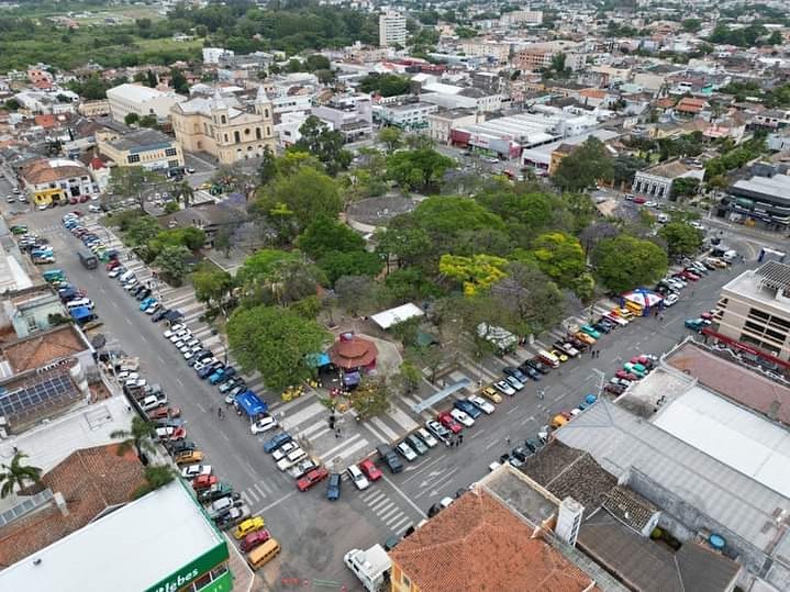 GERAÇÃO DE RENDA-ENCONTRO DE CARROS ANTIGOS FEZ CIRCULAR CENTO E CINQUENTA MIL REAIS NA ECONOMIA GABRIELENSE