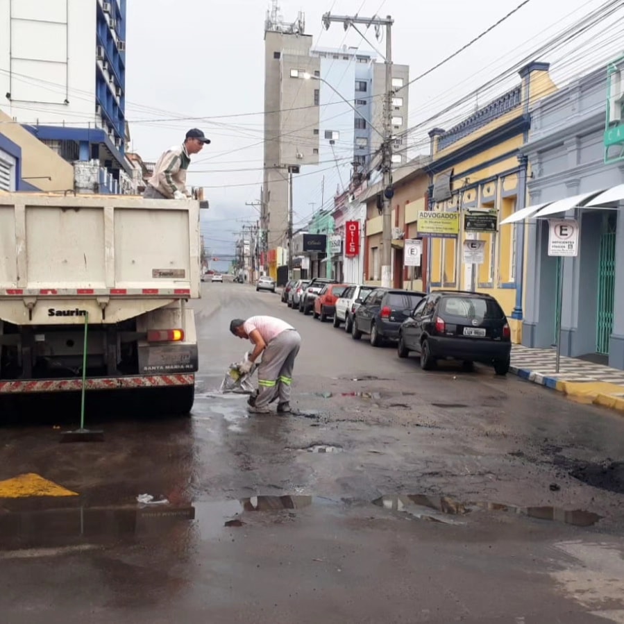 Domingo de sol para operação Tapa-Buracos