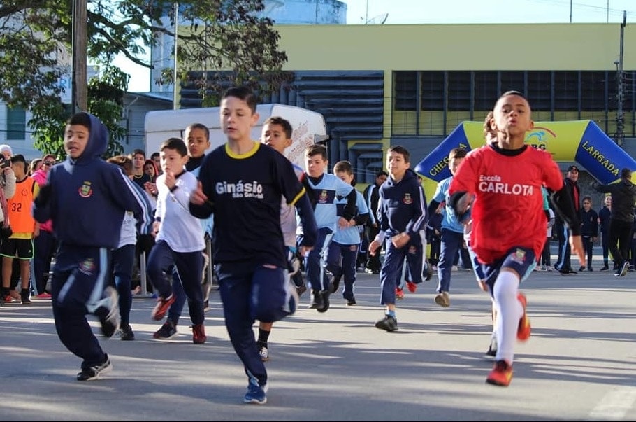 RÚSTICA REÚNE MAIS DE 400 INSCRITOS NA PRAÇA FERNANDO ABBOTT