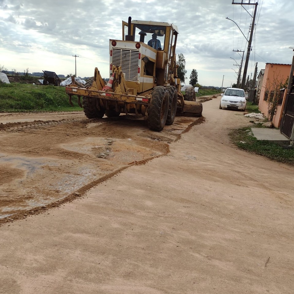 SERVIÇOS URBANOS REALIZA MELHORIAS NA SANTA CLARA