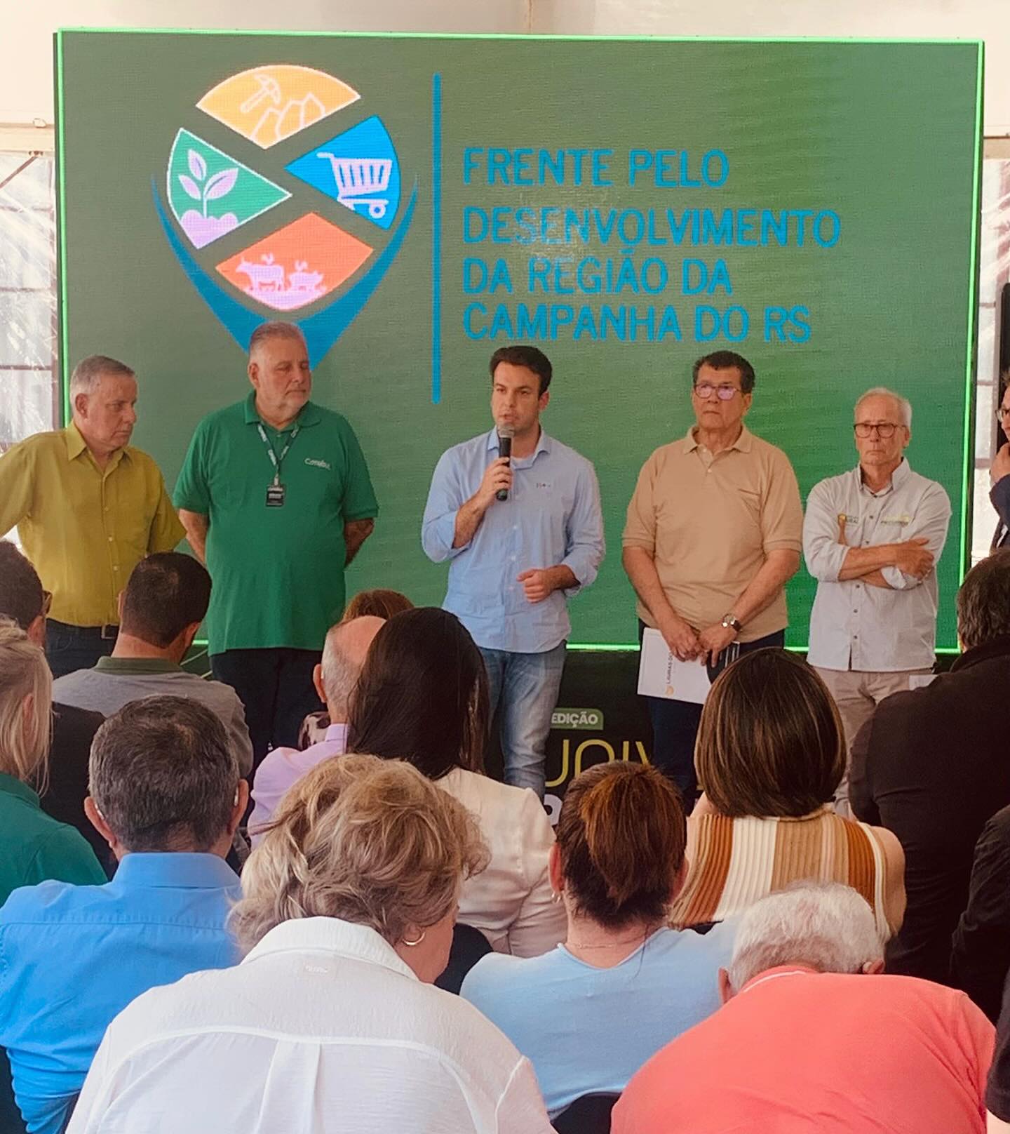 Evento em Lavras   PREFEITO PARTICIPA DO LANÇAMENTO DA FRENTE DE DESENVOLVIMENTO DA REGIÃO CAMPANHA.