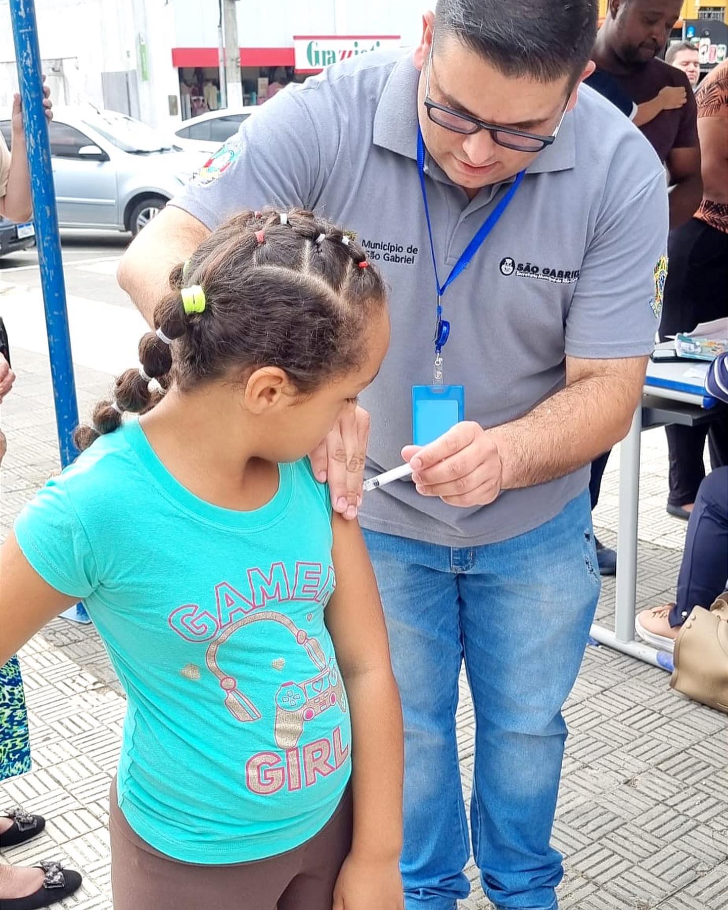 SAÚDE REALIZA TARDE DE VACINAÇÃO NA PRAÇA